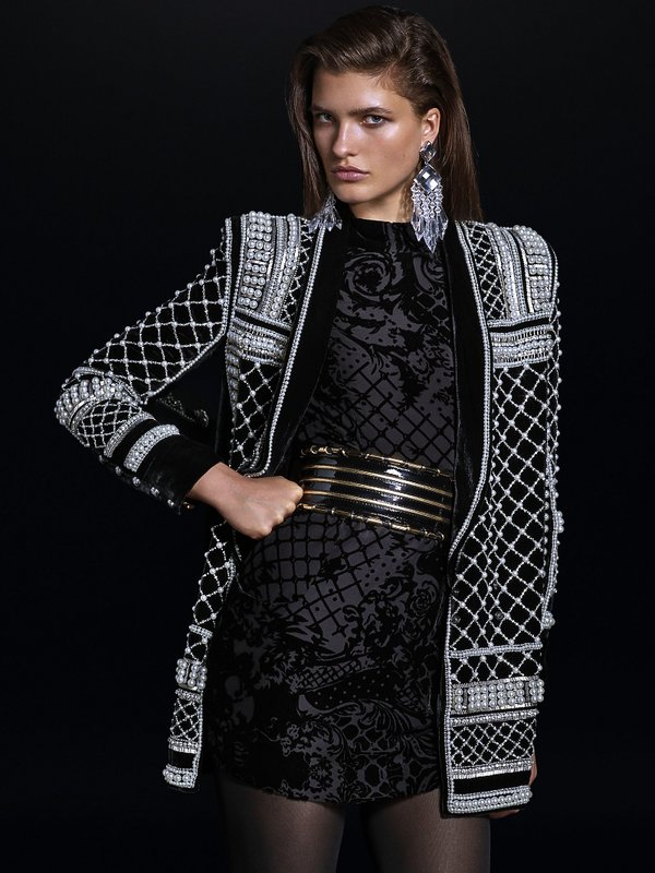 modelka-w-kolekcji-balmain-dla-hm-314817-GALLERY600-330b6b2