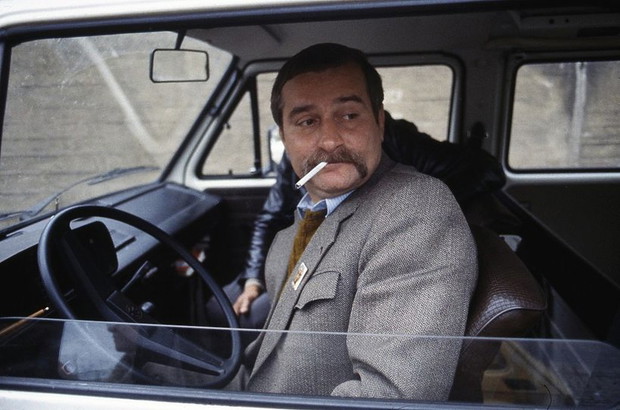 lech-walesa-380574-GALLERYBIG-474fd08