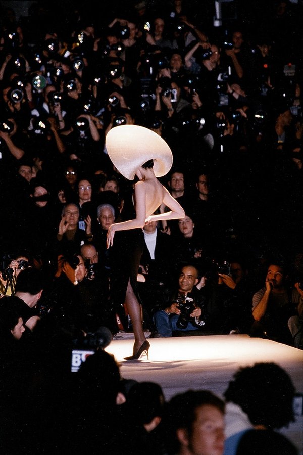 philip-treacy-326739-GALLERY600-9504e7d