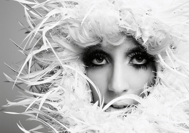 philip-treacy-326740-GALLERYBIG-4dce2ab