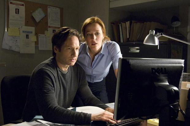 david-duchovny-i-gillian-anderson-333781-GALLERYBIG-078e079