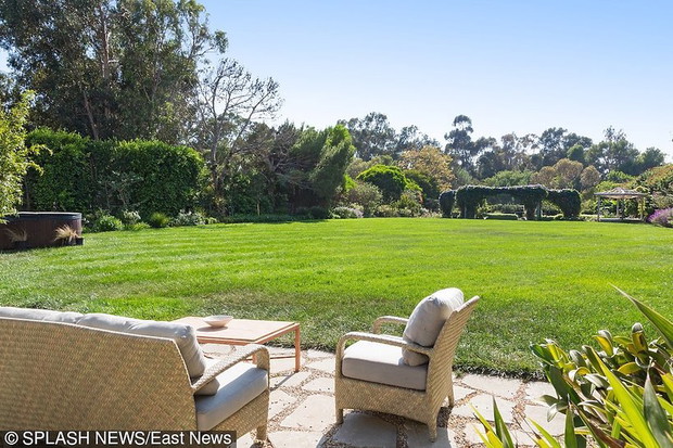 dom-julii-roberts-w-malibu-340842-GALLERYBIG-1edd53e