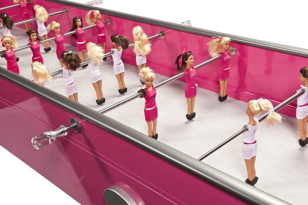 barbiefoot-2009-collection-du-muse-des-arts-dcoratifs-341515-GALLERYBIG-1d6a032