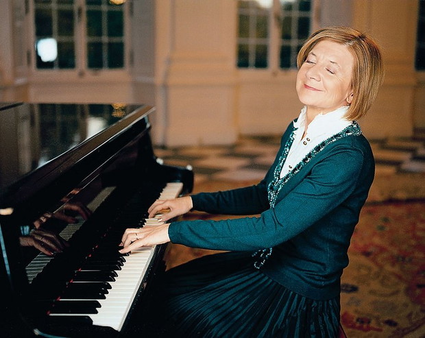 maria-kaczynska-viva-lipiec-2008-344644-GALLERYBIG-1a8d37d