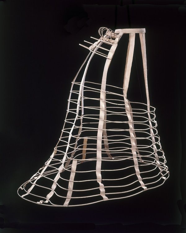 cage-crinoline-the-princess-louise-jupon-patent-345410-GALLERY600-ac2d4a3