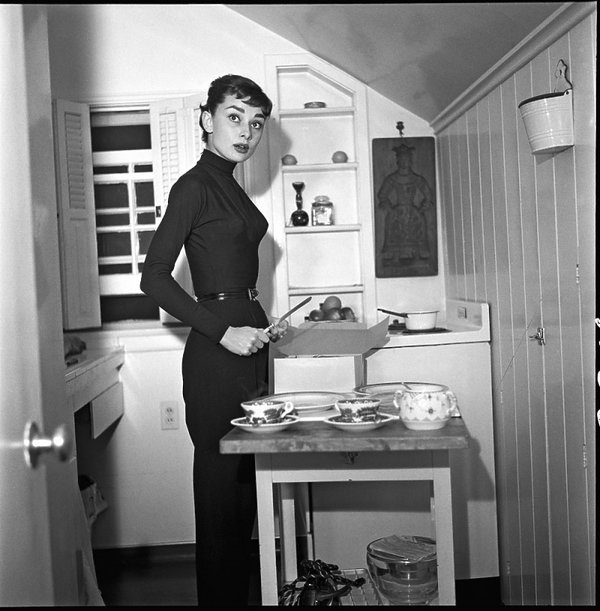 audrey-hepburn-w-kuchni-345905-GALLERY600-238182d