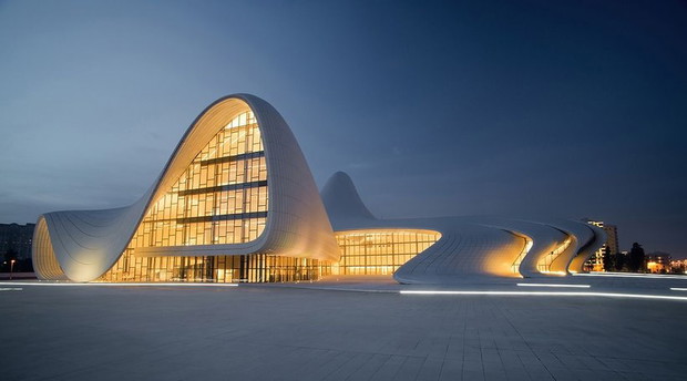 centrum-hejdara-alijewa-w-baku-336213-GALLERYBIG-c7e8fb4