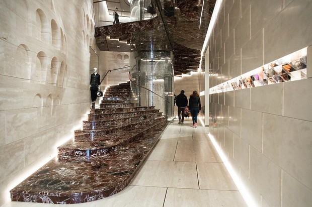 palazzo-fendi-hotel-fendi-w-rzymie-349569-GALLERYBIG-cf9bfaf