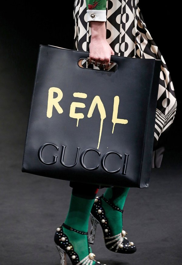 pokaz-gucci-na-jesien-zime-2016-350063-GALLERY600-274b9a1