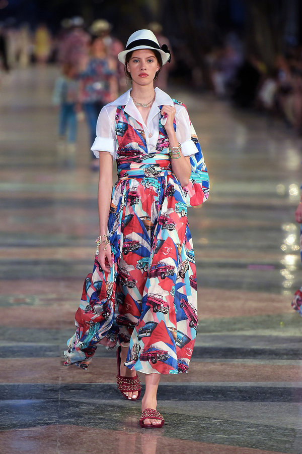 pokaz-kolekcji-chanel-resort-2017-w-hawanie-352758-GALLERY600-db6cdd4