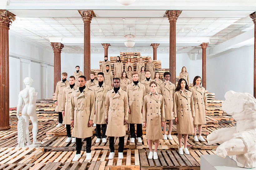 Vanessa Beecroft dla Valentino kolekcja „Rockstud United”