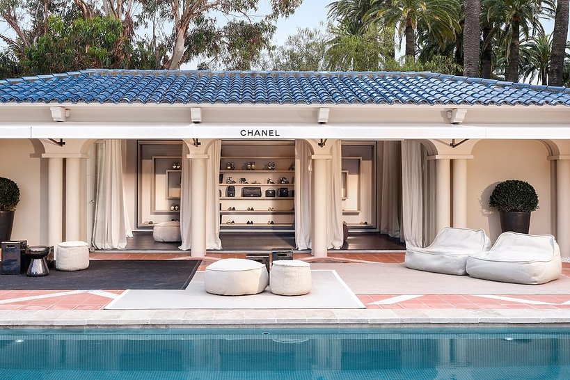Chanel pop-up store w Saint-Tropez