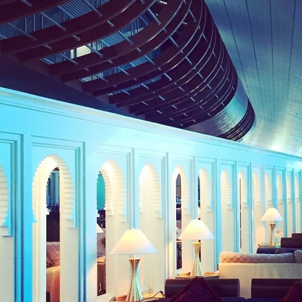 luksusowe-poczekalnie-emirates-first-class-lounge-dubai-zjednoczone-emiraty-arabskie-358811-GALLERY600-915cb79