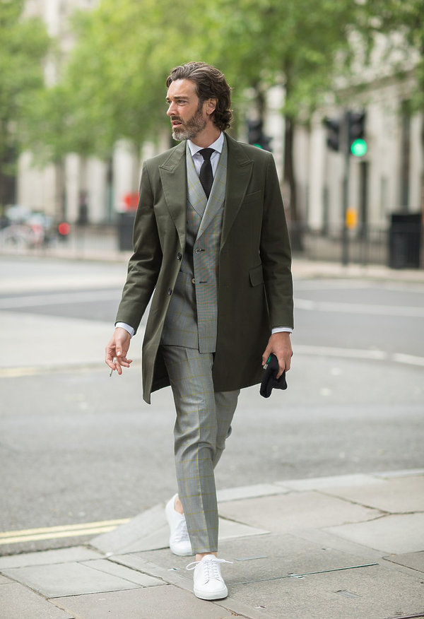 street-style-londyn-tydzien-mody-pokazy-na-wiosne-lato-2017-360903-GALLERY600-8f53ea3