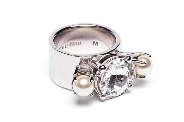 kolekcja-bizuterii-the-queens-jewels-marki-miu-miu-361233-GALLERYBIG-dd1bb1a