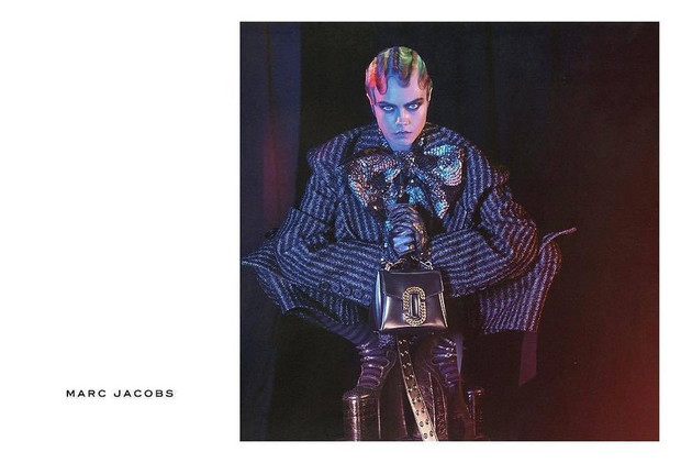 cara-delevingne-w-kampanii-marca-jacobsa-jesien-zima-2016-17-362443-GALLERYBIG-2724463