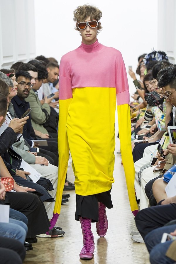 pokaz-jw-anderson-na-wiosnelato-2017-363384-GALLERY600-7b96902