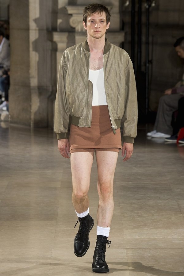 pokaz-maison-margiela-na-wiosnelato-2017-363386-GALLERY600-0f45390
