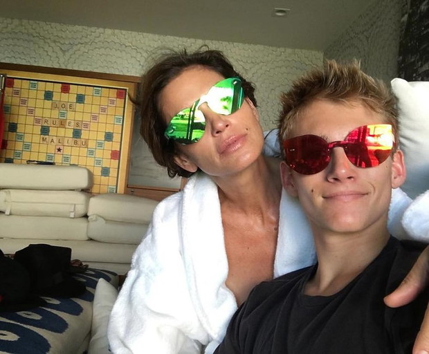 syn-cindy-crawford-presley-gerber-363302-GALLERYBIG-e687b67