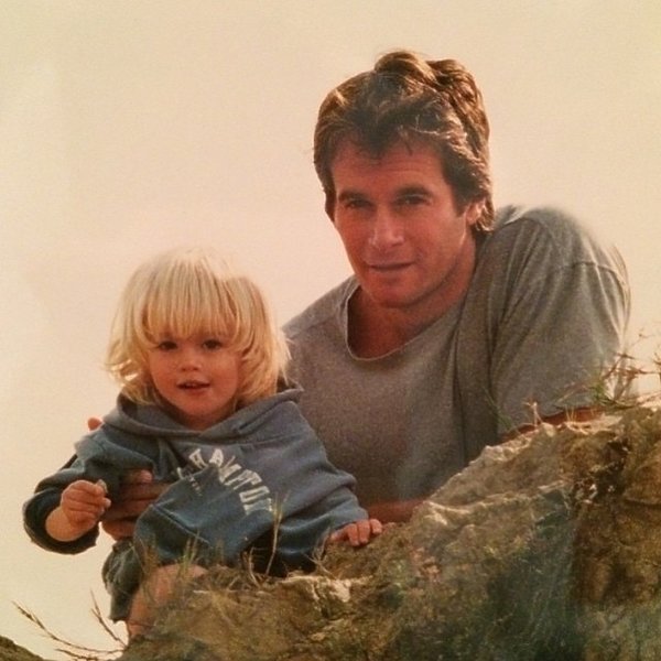 syn-cindy-crawford-presley-gerber-363306-GALLERY600-5bf9b2a