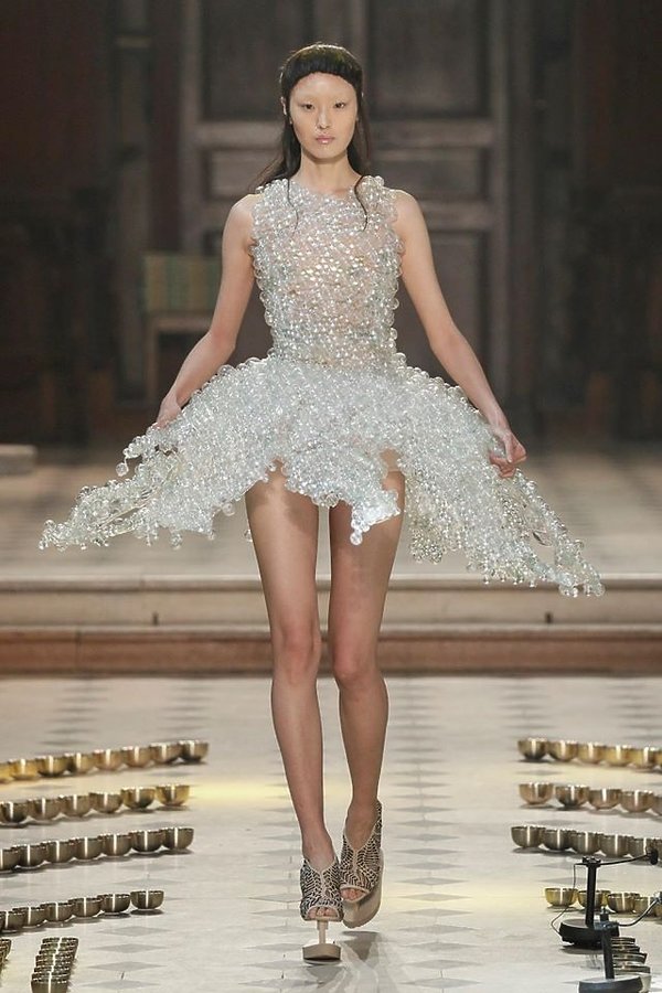 Iris van Herpen kolekcja "Seijaku"
