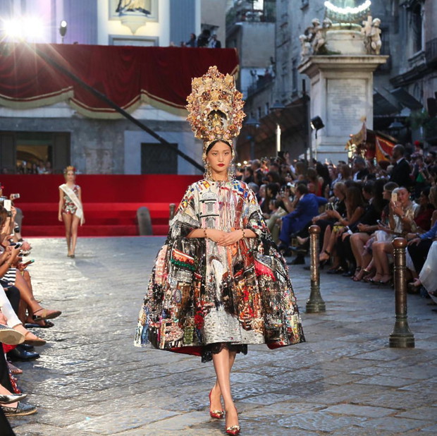 pokaz-dolce-gabbana-w-neapolu-365222-GALLERYBIG-da48efb