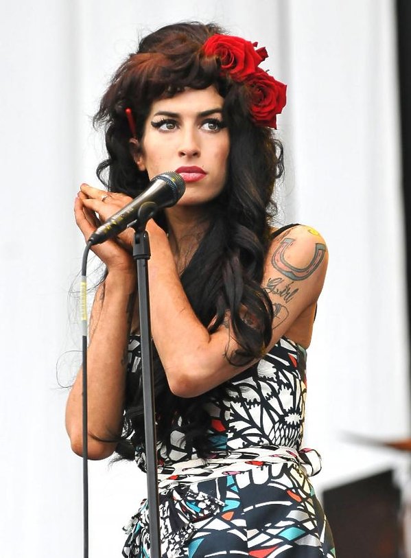 allons475148amy-winehousejpg-126112-GALLERY600-059ff4e
