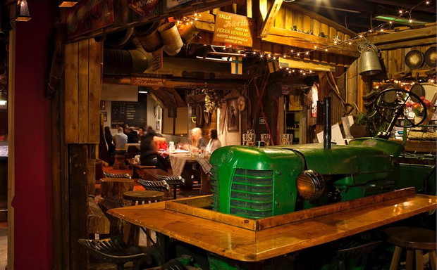restauracja-zetor-367238-GALLERYBIG-24e68fc