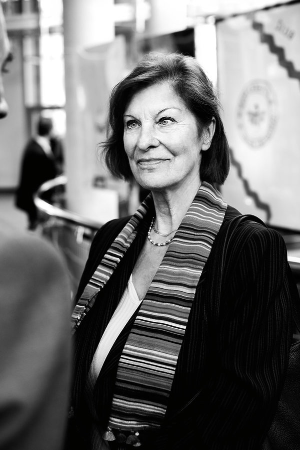 rita-gombrowicz-viva-grudzien-2012-367007-GALLERY600-c7e4ad6