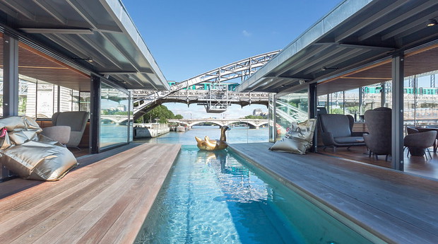 plywajacy-hotel-po-sekwanie-w-paryzu-the-off-paris-seine-370352-GALLERYBIG-e200856