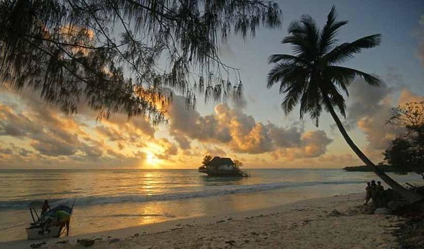 restauracja-the-rock-na-wyspie-zanzibar-369902-GALLERYBIG-2a1c79a