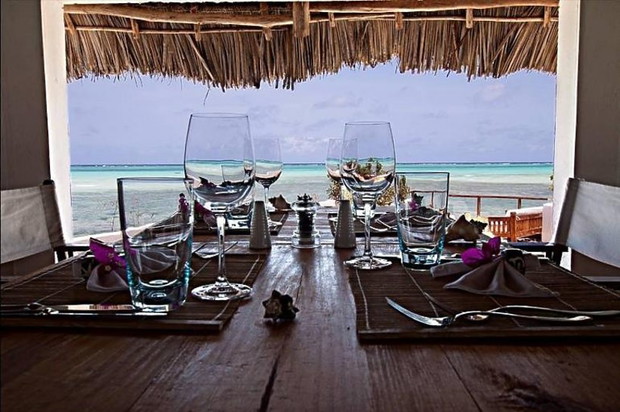 restauracja-the-rock-na-wyspie-zanzibar-369907-GALLERYBIG-e556dd6