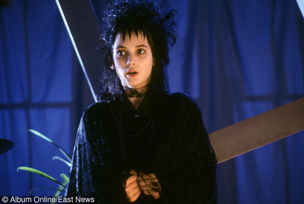 winona-ryder-sok-z-zuka-1998-372124-GALLERYBIG-36d9285