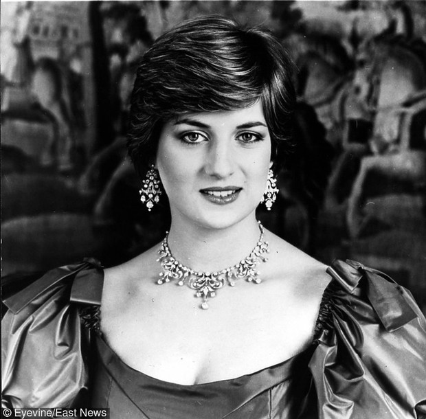 lady-diana-1983-rok-374055-GALLERYBIG-bd62dd1