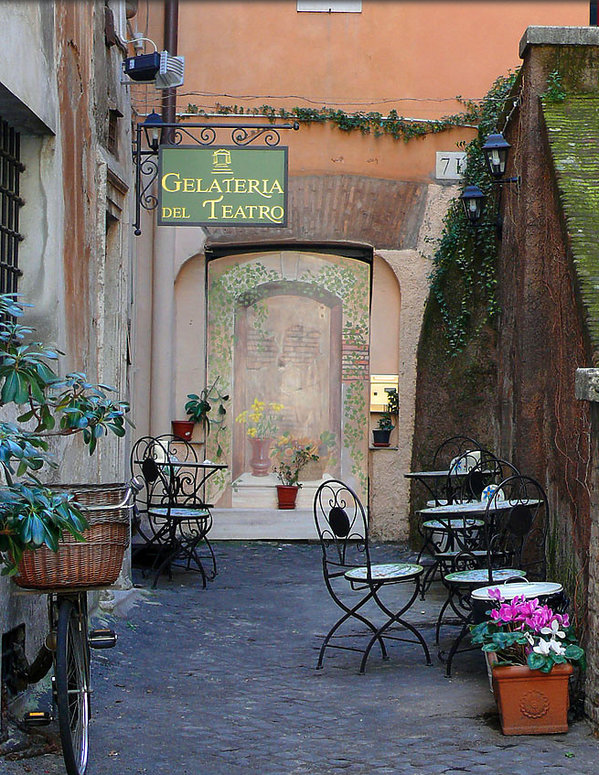 gelateria-del-teatro-w-rzymie-374793-GALLERY600-77692f7