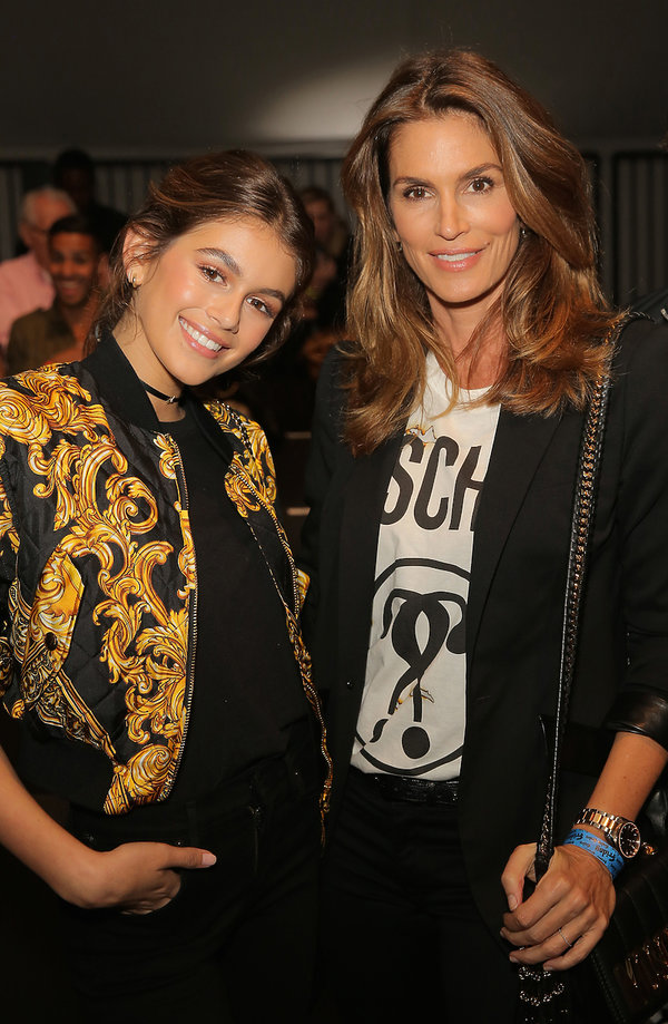kaia-gerber-i-cindy-crafword-374486-GALLERY600-a23c2d7