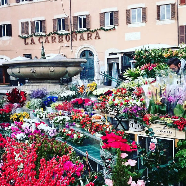 targ-na-campo-de-fiori-w-rzymie-374791-GALLERY600-4e5100c