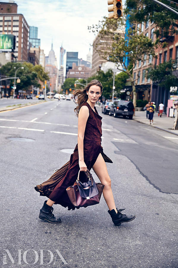 Garderoba Zuzy Bijoch w sesji do magazynu VIVA! MODA
