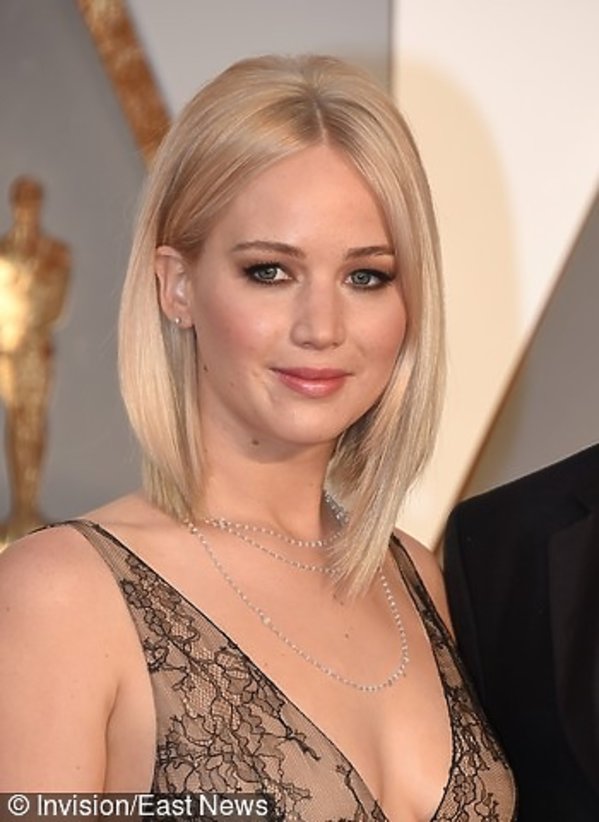 jennifer-lawrence-375512-GALLERY600-6d9692c