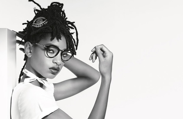 willow-smith-w-nowej-kampanii-okularow-chanel-377433-GALLERYBIG-59e2761