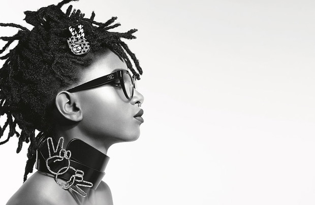willow-smith-w-nowej-kampanii-okularow-chanel-377434-GALLERYBIG-f6a78b3