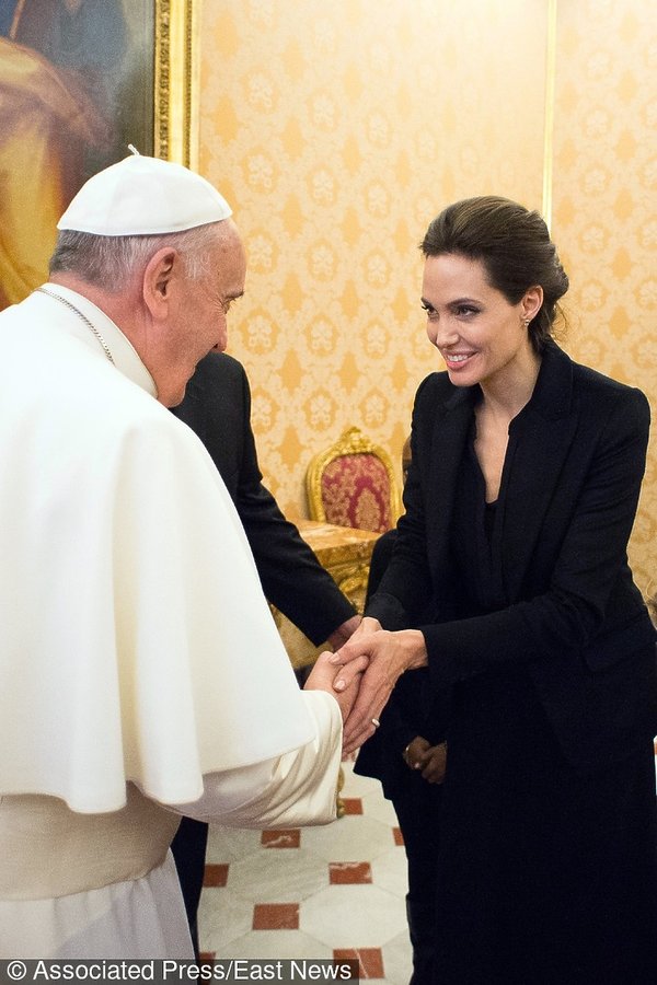 angelina-jolie-379659-GALLERY600-c28ecb2
