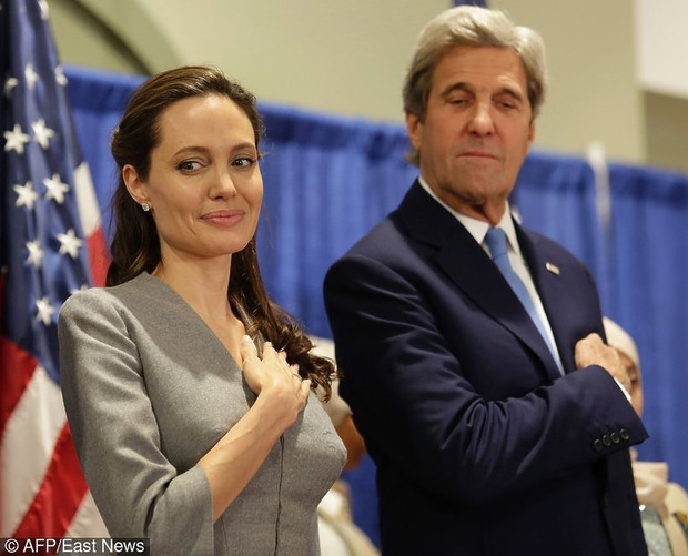 angelina-jolie-379665-GALLERYBIG-82f9223
