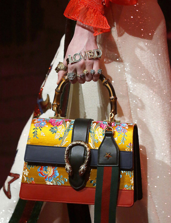 pokaz-gucci-na-wiosne-2017-379780-GALLERY600-65c6a85