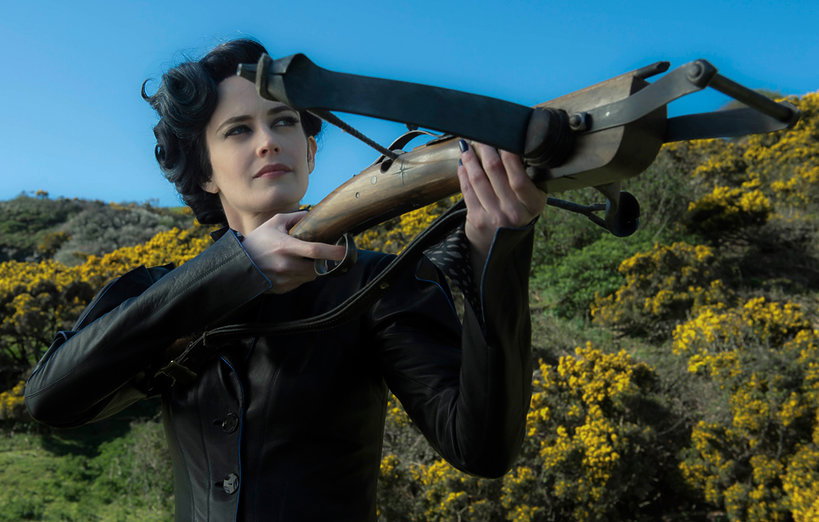 kadr z filmu "Osobliwy dom pani Peregrine"