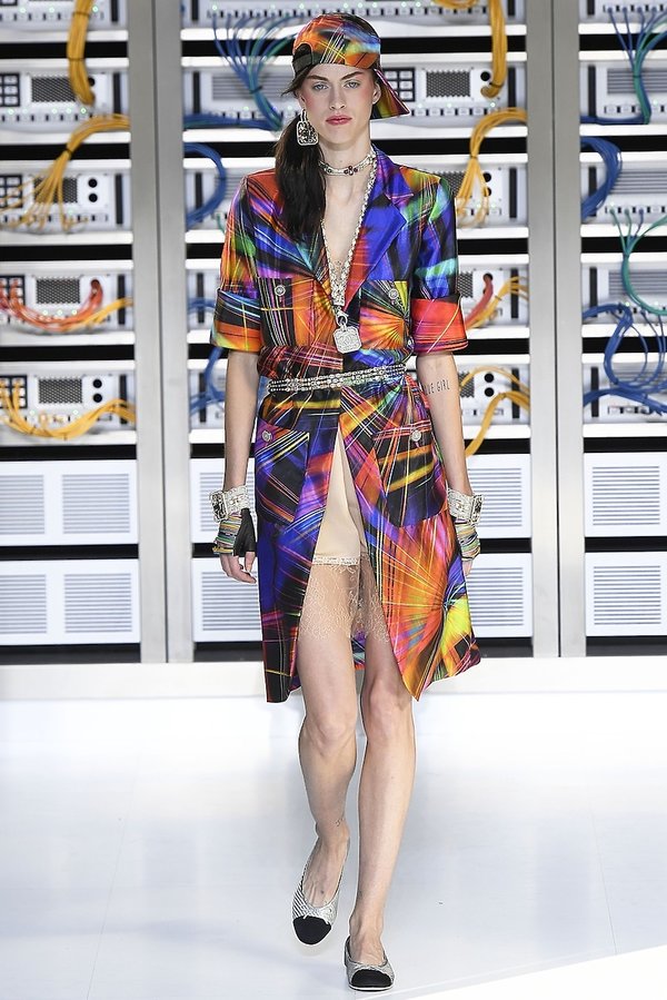 pokaz-kolekcji-chanel-na-wiosne-2017-381812-GALLERY600-68a3655
