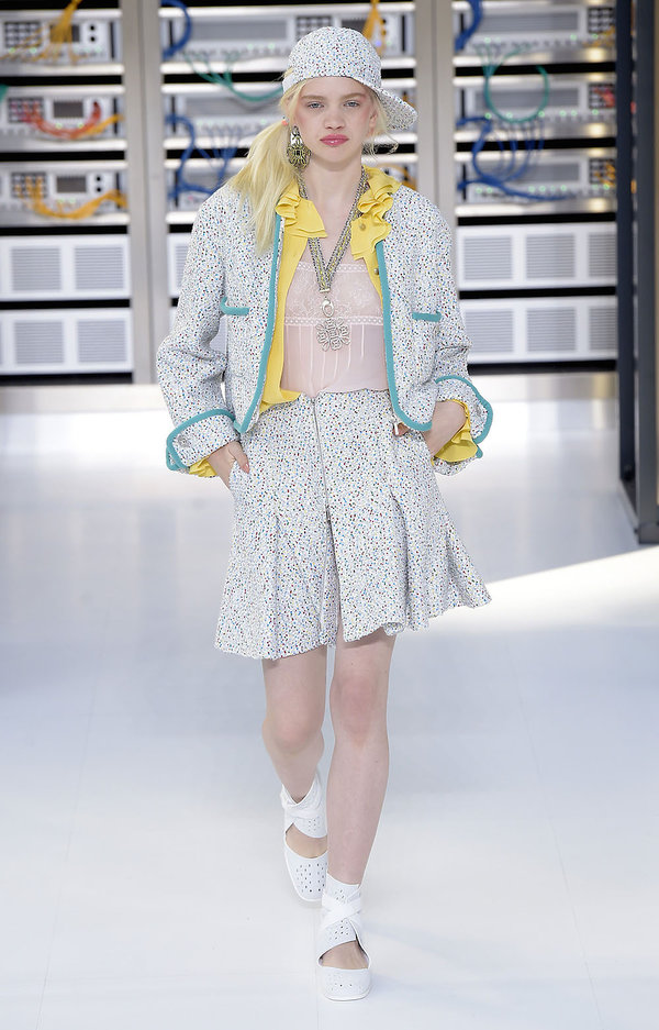 pokaz-kolekcji-chanel-na-wiosne-2017-381814-GALLERY600-3b9bf66