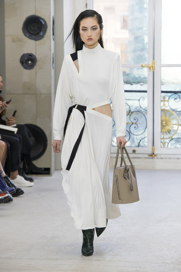 pokaz-louis-vuitton-na-wiosne-2017-382134-GALLERY600-1c5ba59