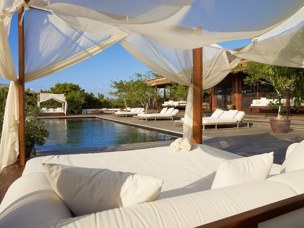 the-sanctuary-donna-karan-382511-GALLERYBIG-927eb33