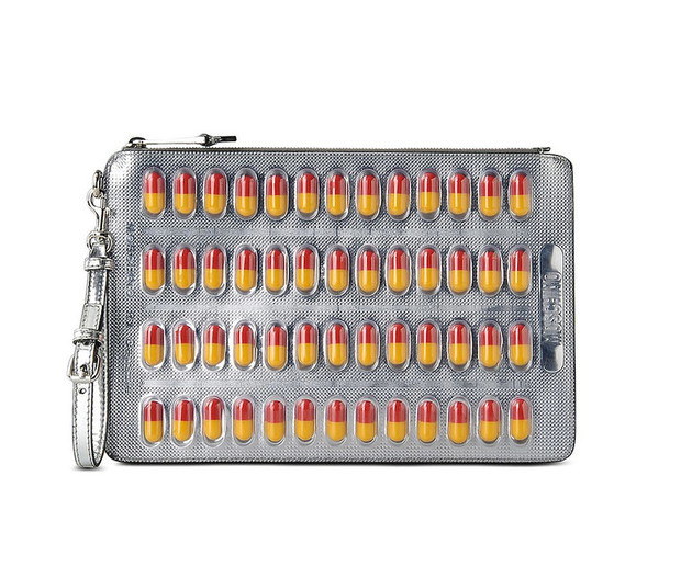 kolekcja-moschino-na-wiosne-2017-385678-GALLERYBIG-7a13c6d